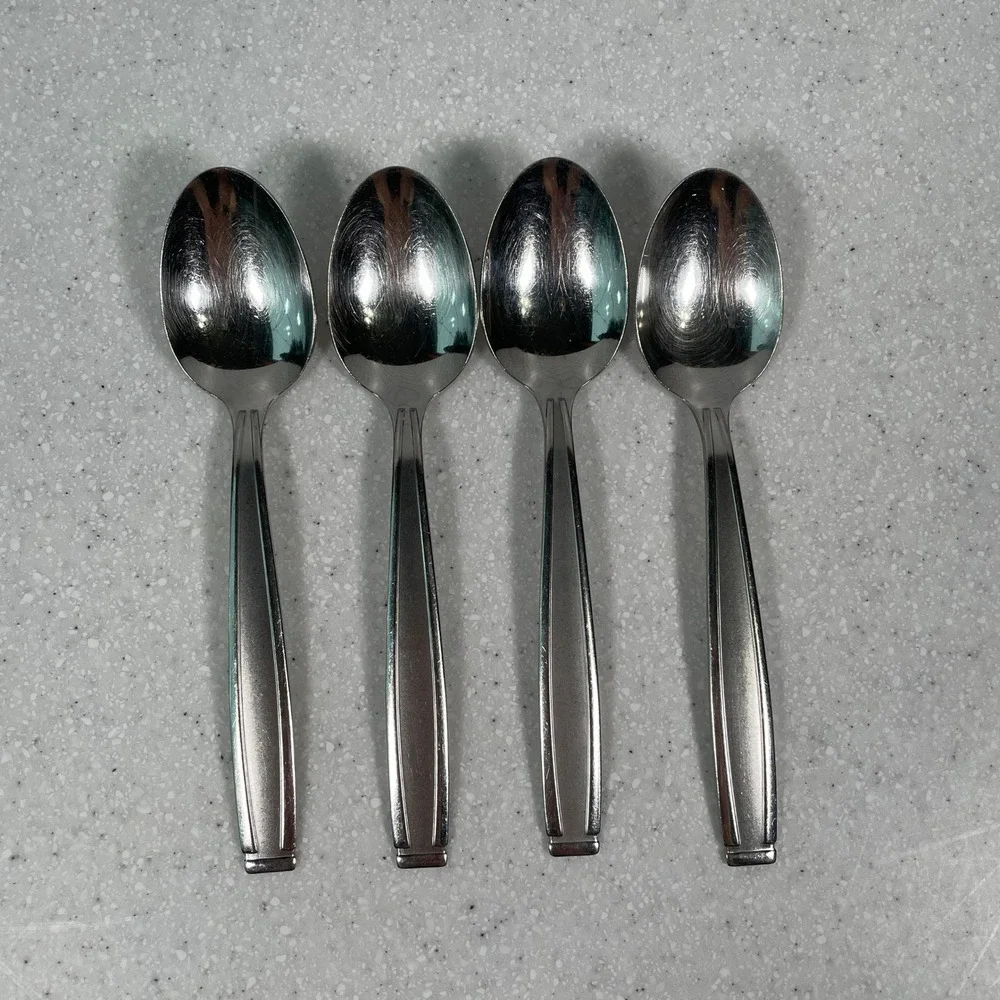 Oneida Satin Shasta Stainless Steel Soup Spoons Set of 4 Silverware USA Made